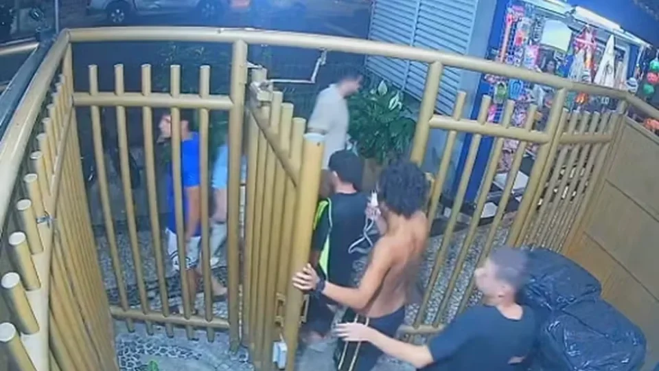 Segundo envolvido em estupro coletivo em Copacabana se entrega no RJ
