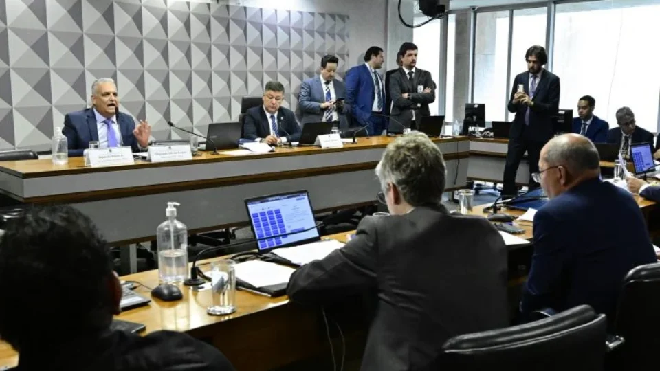 PF aponta ao STF quebra de cadeia de custódia em dados de Vorcaro na CPMI do INSS