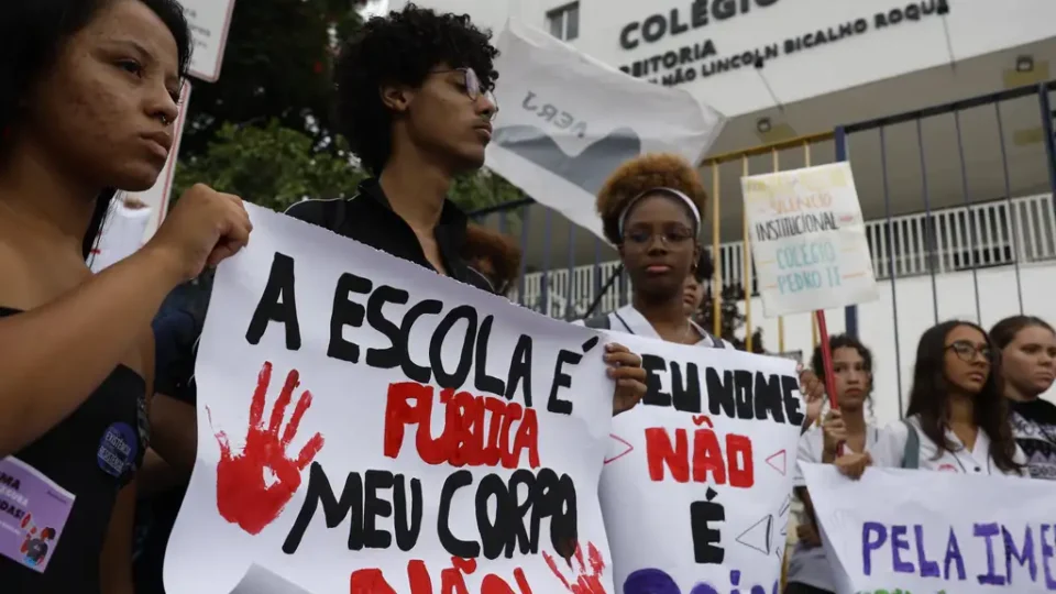 8,8% dos adolescentes dizem já ter sido forçados a ter relação sexual, aponta pesquisa