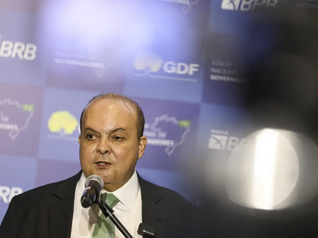 Ibaneis pressionou presidente do BRB por desfecho na compra do Master, diz jornal