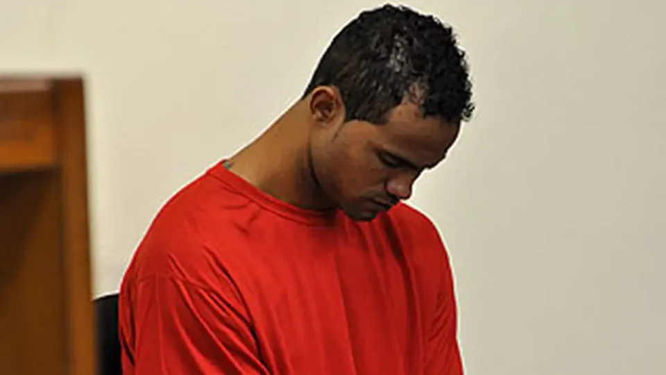Justiça manda prender goleiro Bruno após ele descumprir condicional