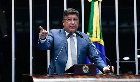 Deputados pedem suspeição de presidente da CPMI do INSS