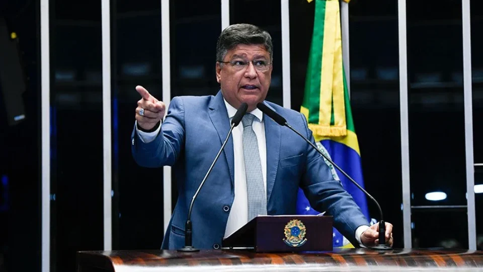 Deputados pedem suspeição de presidente da CPMI do INSS