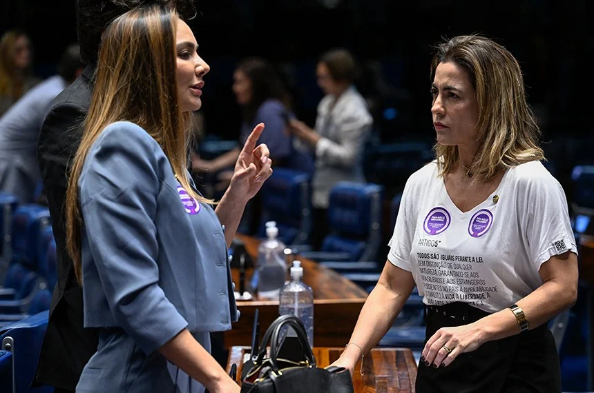 Ana Paula Lobato, e a relatora, Soraya Thronicke