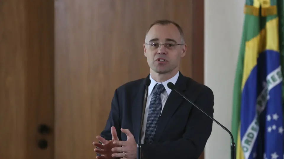 Ministro André Mendonça determina prorrogação de CPMI do INSS