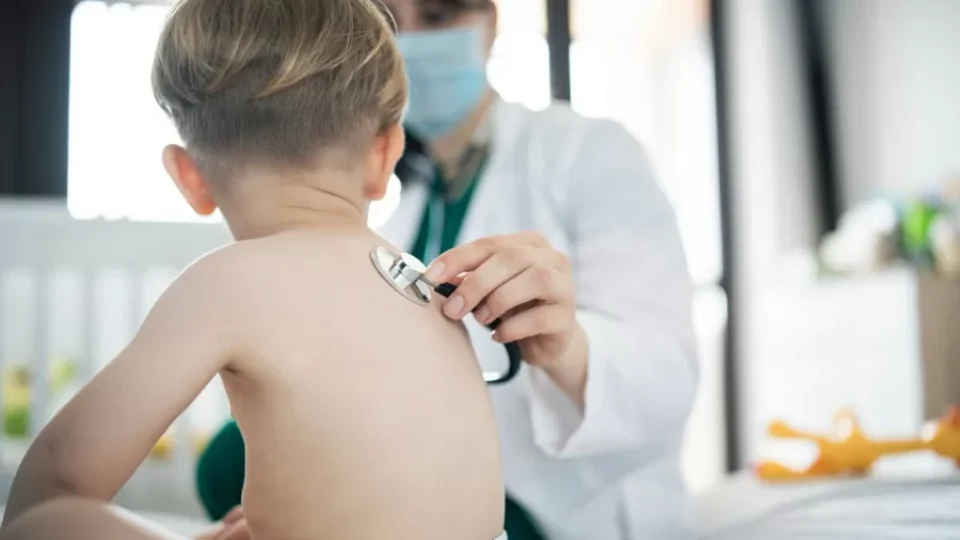Entidades médicas negam epidemia de micropênis e alertam para uso de hormônios em crianças