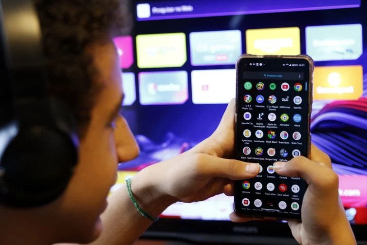 Ódio, big techs e extrema-direita: como opera engrenagem da misoginia