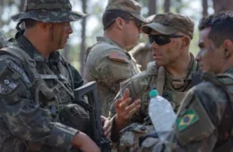 Brasil e EUA fazem treinamento militar em meio a tensão sobre facções