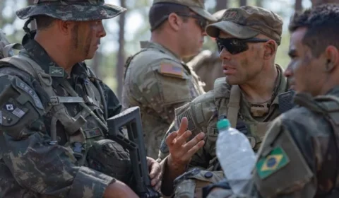 Brasil e EUA fazem treinamento militar em meio a tensão sobre facções