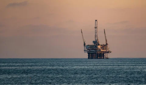 EUA anunciam liberação de 172 milhões de barris de petróleo para conter alta de preços