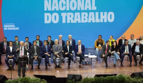 Fim da escala 6×1: Lula propõe negociação entre patrões, empregados e governo