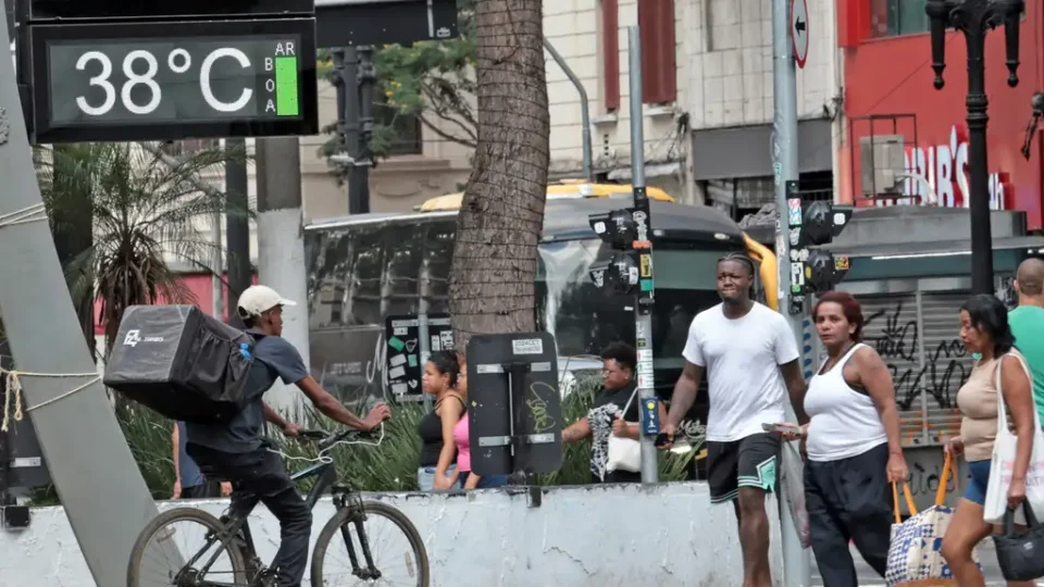 Calor e tempo seco permanecem ao longo da semana no Sudeste e Centro-Oeste