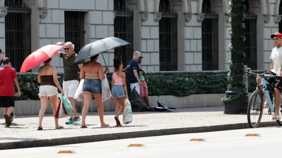 Março será marcado por calor e pancadas de chuva em várias regiões; veja a previsão