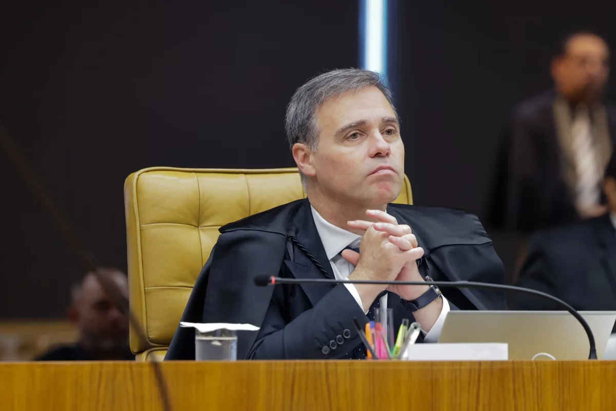 Mendonça autoriza PF a leiloar carros e motos de luxo apreendidos em investigação sobre INSS
