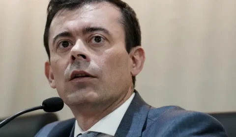 Conflito no Irã não tem efeito imediato na taxa de juros, diz secretário do Tesouro