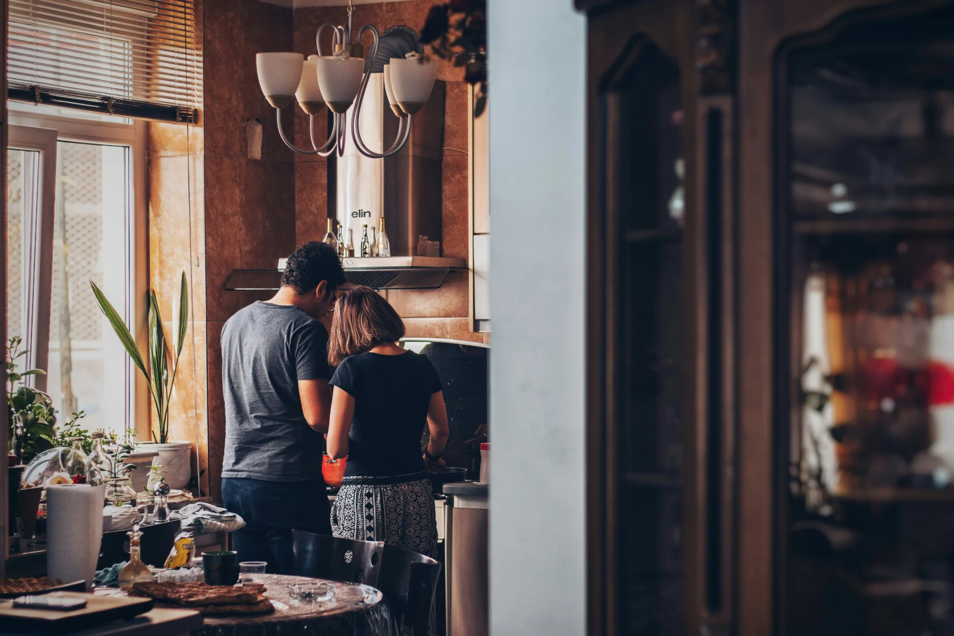 soroush-karimi-amor-cozinhando-unsplash soroush-karimi-amor-cozinhando-unsplash