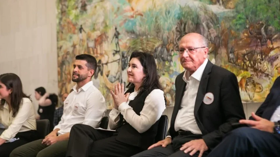 Tebet se filia ao PSB para concorrer ao Senado e defende que Alckmin continue vice de Lula