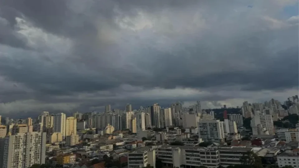 Previsão do tempo: chuvas e trovoadas atingem grande parte do país nesta quinta (12)