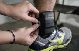 Lula sanciona lei que prevê uso de tornozeleira eletrônica em agressores de mulheres