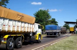 Caminhoneiros suspendem decretação de greve após providências do governo
