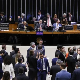 Pautas-bomba em análise no Congresso podem gerar impacto superior a R$ 2 trilhões nas contas públicas