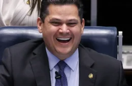 Sob Alcolumbre, PEC da escala 7×0 anda mais rápido que fim da 6×1