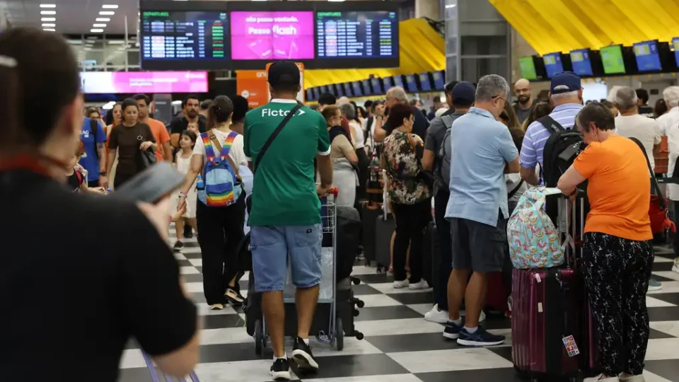 Ação do governo freia alta de passagens aéreas, diz presidente da Anac