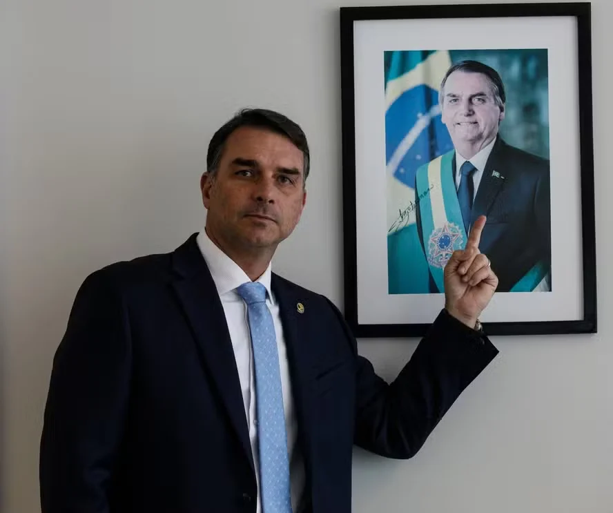 Flávio Bolsonaro: o herdeiro do caos