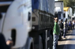 Anistia a caminhoneiros nas chuvas do RS vira atalho para perdoar golpismo de 2022