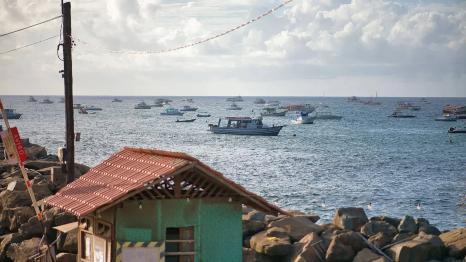 Conflito EUA-Irã cria temor em Fernando de Noronha sobre abastecimento de energia e água