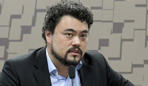 Justiça condena Paraná a indenizar Sakamoto por erro que o identificou como foragido