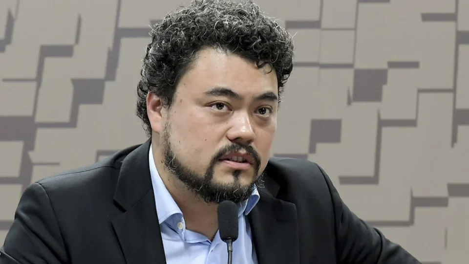 Justiça condena Paraná a indenizar Sakamoto por erro que o identificou como foragido