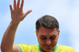 Áudio de Flávio com Vorcaro irrita pastores, e ala defende migrar apoio para Caiado