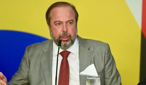 Brasil busca autossuficiência em diesel e gás de cozinha, diz Alexandre Silveira