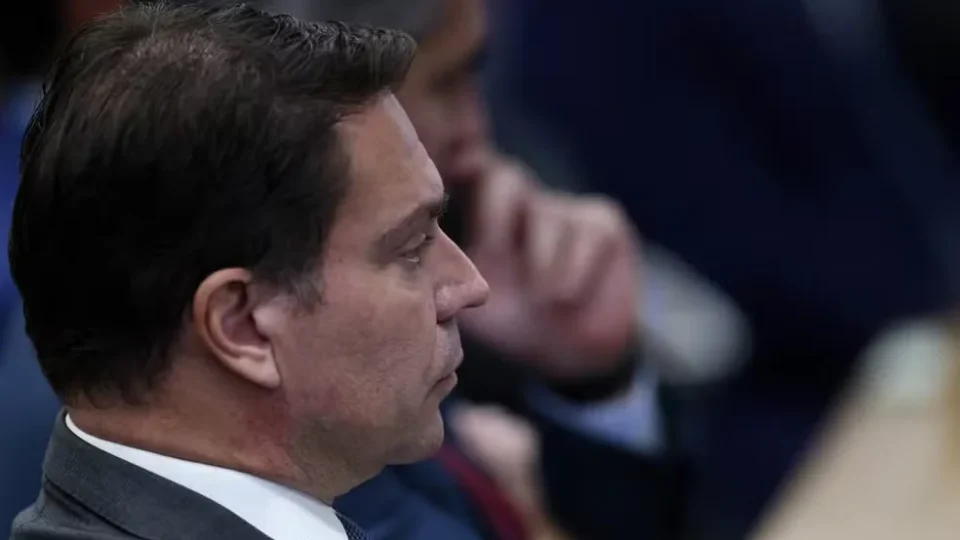 ICE autoriza Ramagem a responder pedido de asilo em liberdade nos EUA