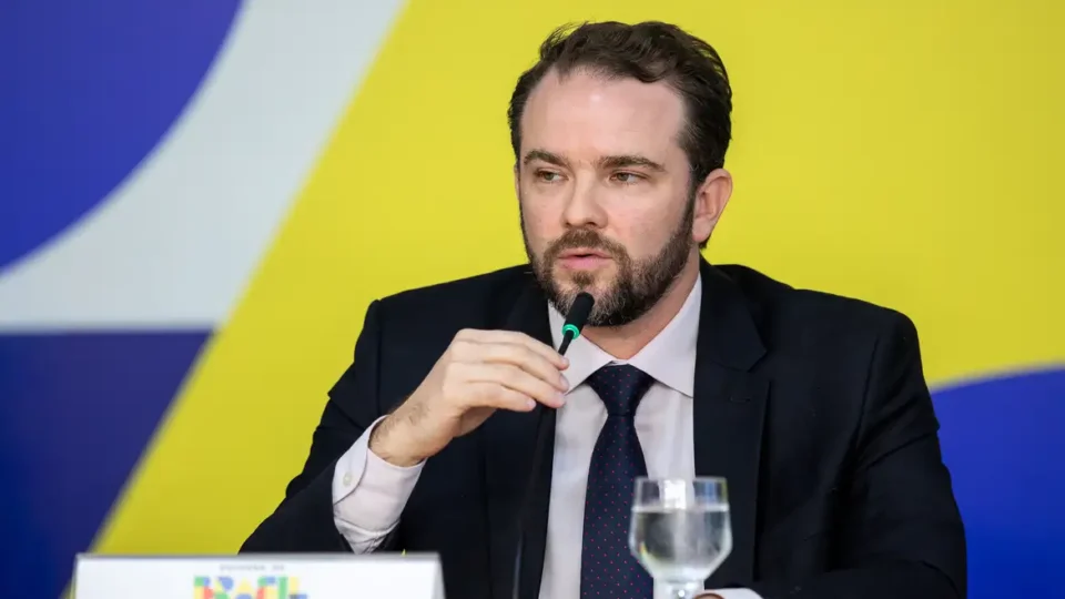 Proposta de subsídio ao diesel importado tem adesão de 25 estados