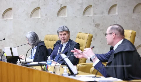 Fux vota por eleição indireta no RJ e julgamento no STF é suspenso
