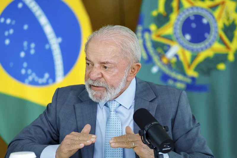 Lula critica ameaças de Trump ao mundo e defende papa Leão XIV