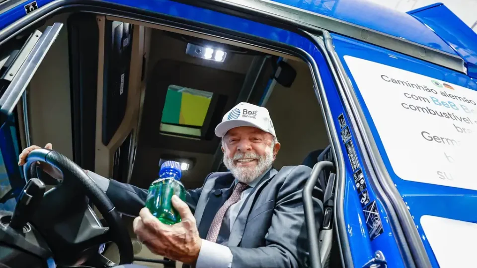 Lula critica ‘narrativas falsas’ da UE sobre o agro em feira industrial na Alemanha