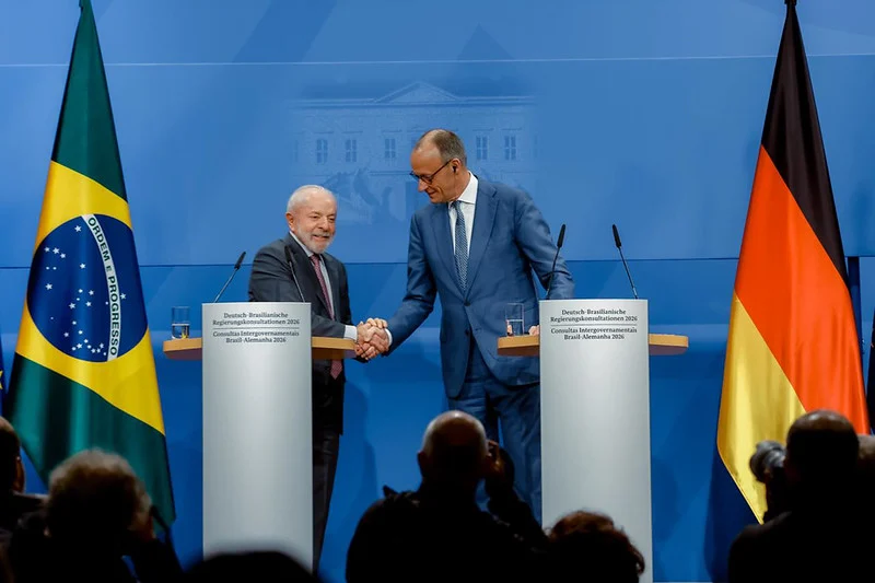 Lula e Merz criticam guerra no Oriente Médio e ameaças contra Cuba