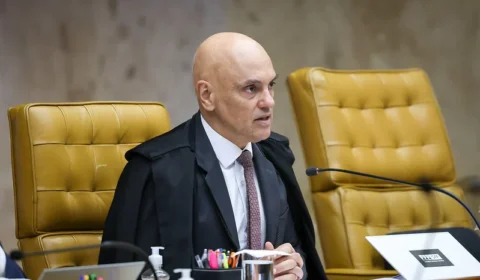 Moraes: ‘Descumprimento da determinação judicial’ justificou busca na casa de Bolsonaro