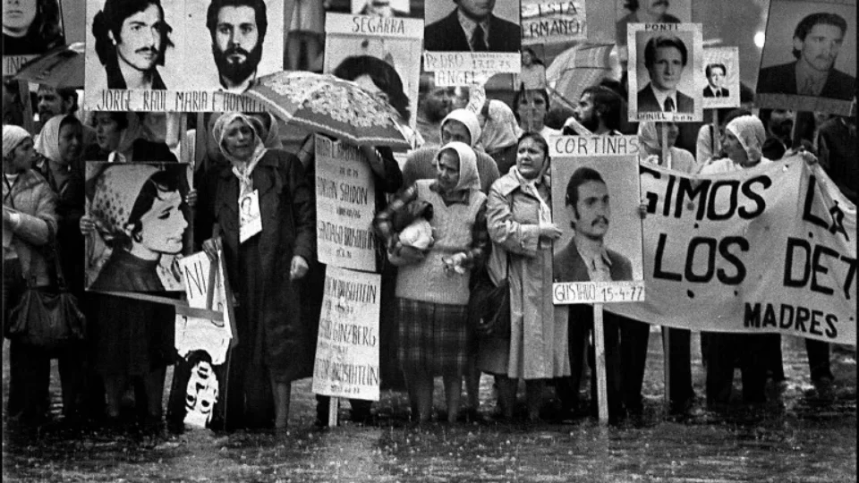 Mães da Praça de Maio completam 49 anos de luta por memória, verdade e justiça