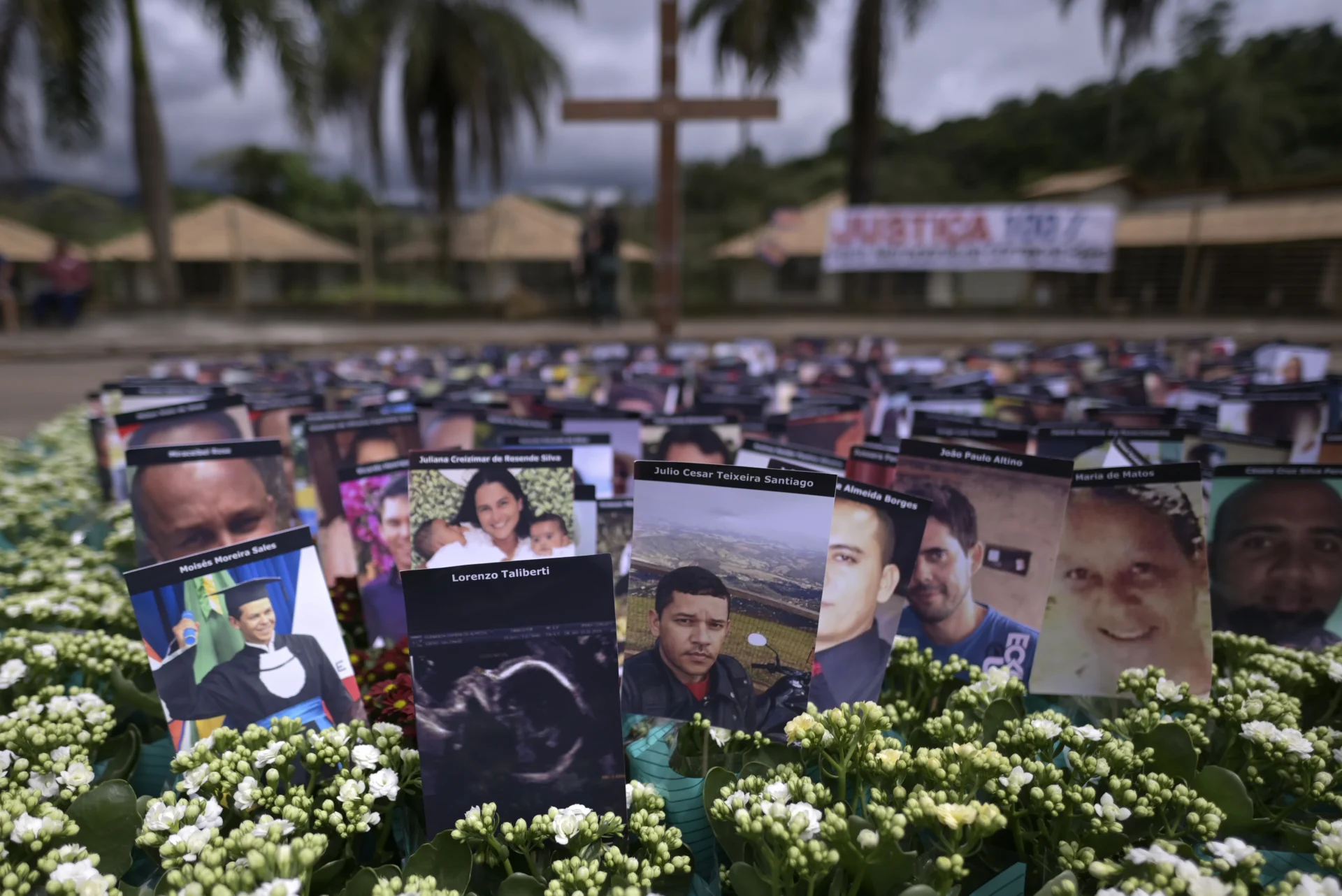 AFP  20230125  337U33B  v1  HighRes  BrazilAccidentDamCollapseAnniversaryTribute scaled