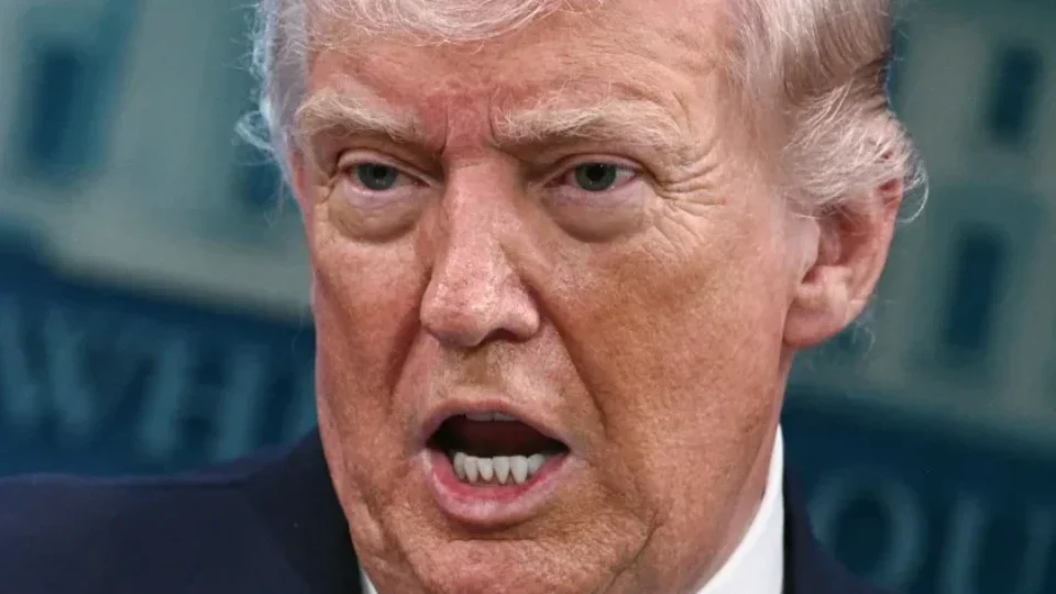 Trump critica Câmara por aprovar resolução que limita poderes de guerra contra o Irã