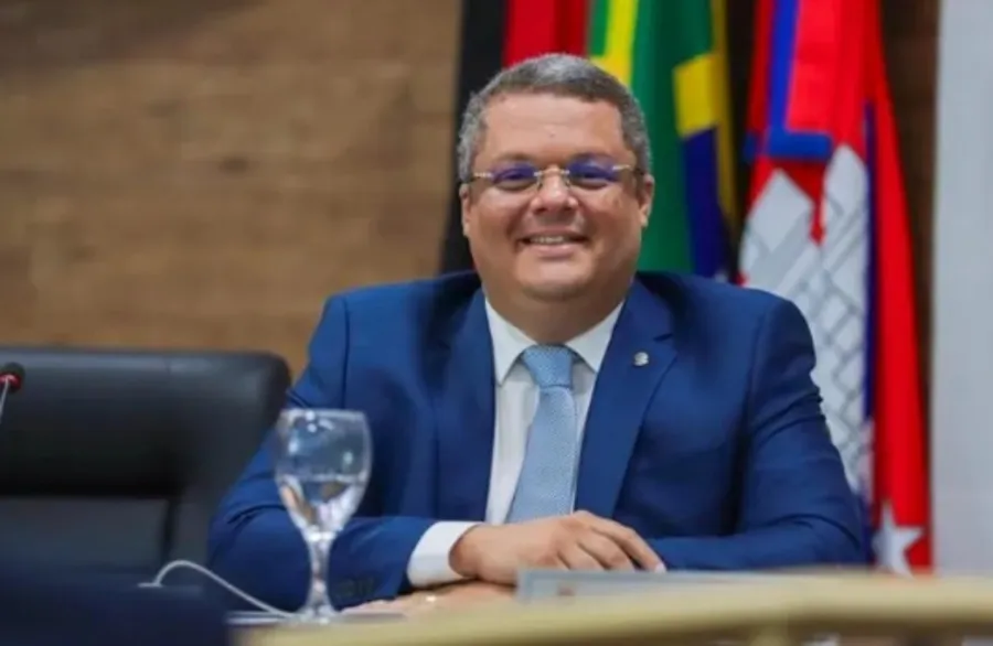 Cabedelo (PB) tem segundo prefeito afastado por suspeita de ligação com o Comando Vermelho