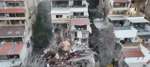 Míssil iraniano atinge prédio residencial em Israel; Trump desafia Teerã