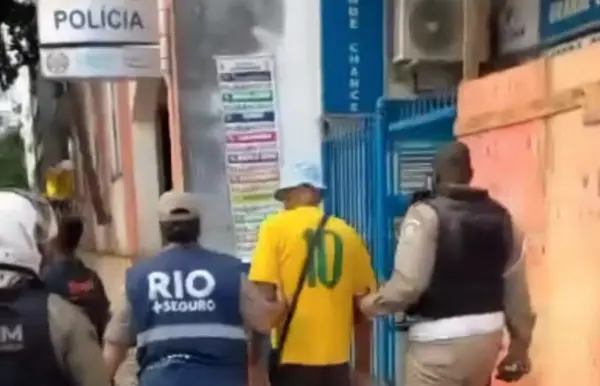 Argentino é preso em flagrante por injúria racial em supermercado de Copacabana (RJ)
