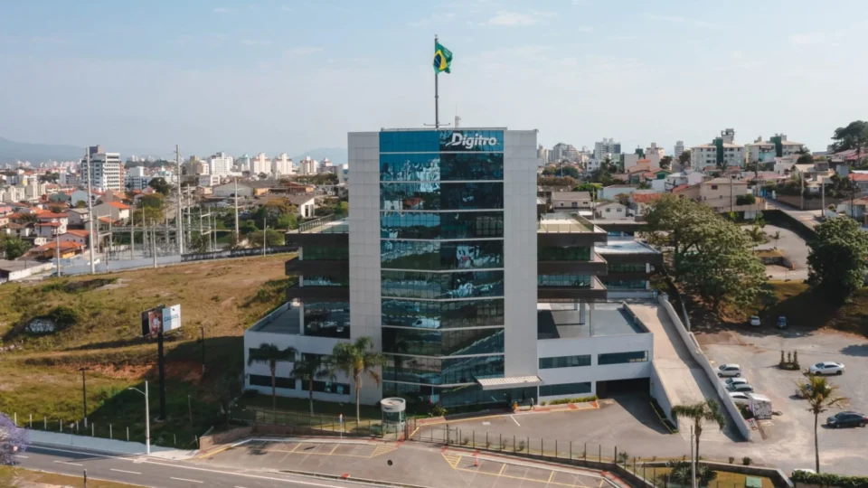 Dados de empresa que opera sistema usado por polícias no Brasil é alvo de vazamento de hackers