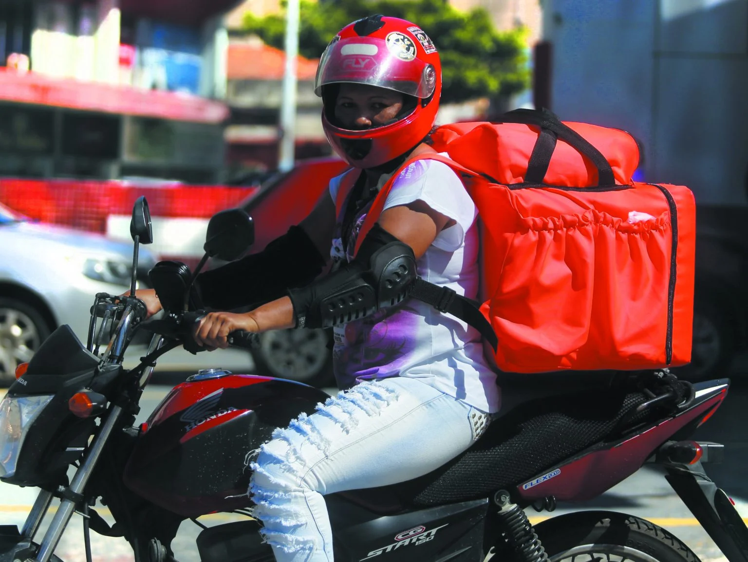 trabalhadora por aplicativo