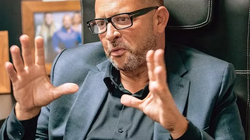 Alerj convoca eleição para presidente da Casa em meio a embate com STF